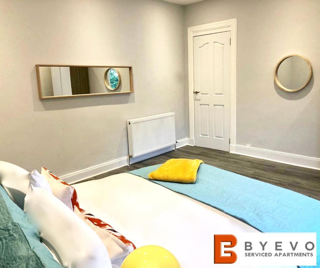 Byevo Almar Villa - Close To City And Airport - Perfect For Contractors Or Large Groups Glasgow Eksteriør billede