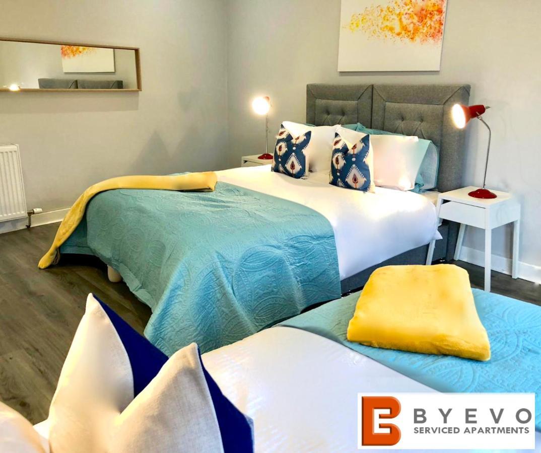 Byevo Almar Villa - Close To City And Airport - Perfect For Contractors Or Large Groups Glasgow Eksteriør billede